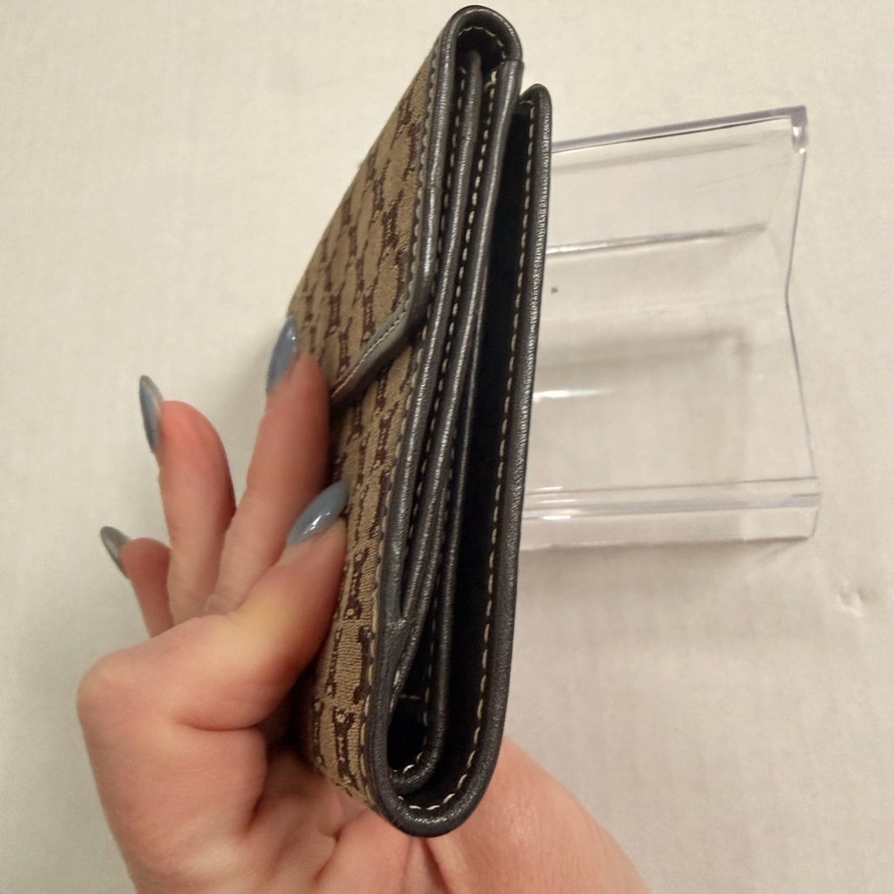 Celine Vintage Macadam Bi-Fold Wallet - Picture 4 of 9